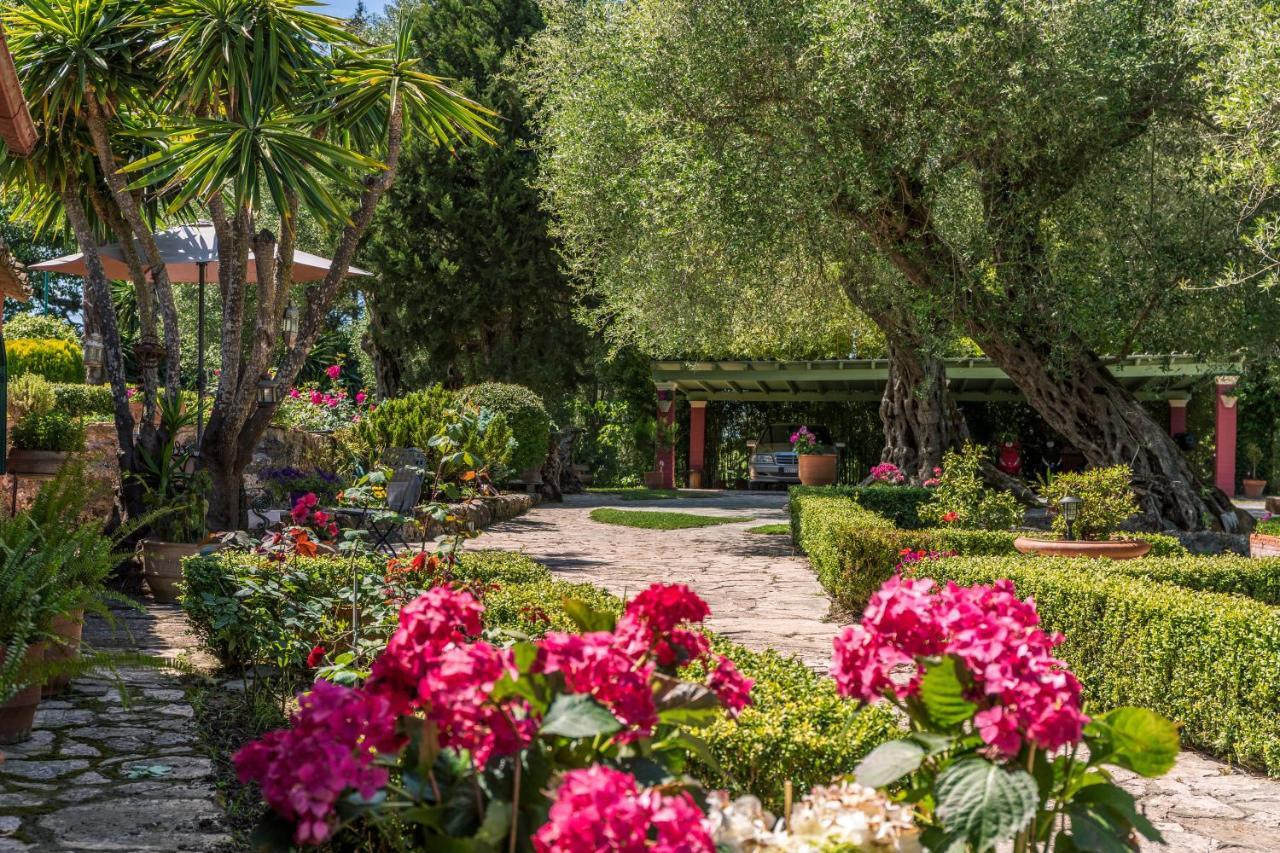 Triklino Estate Villa Áfra Eksteriør billede